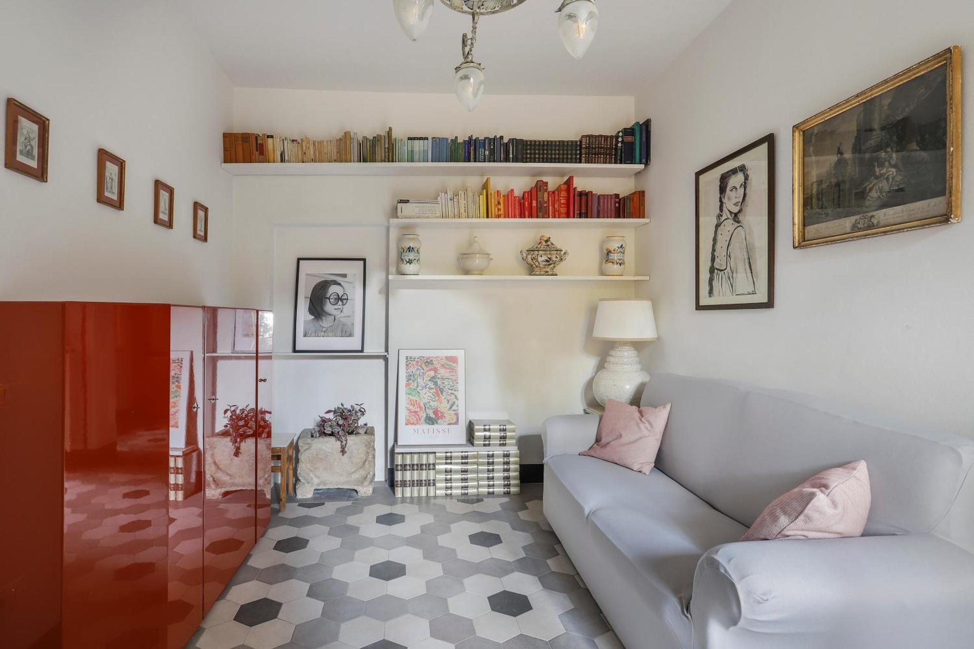 One-bedroom With Patio * Florencia